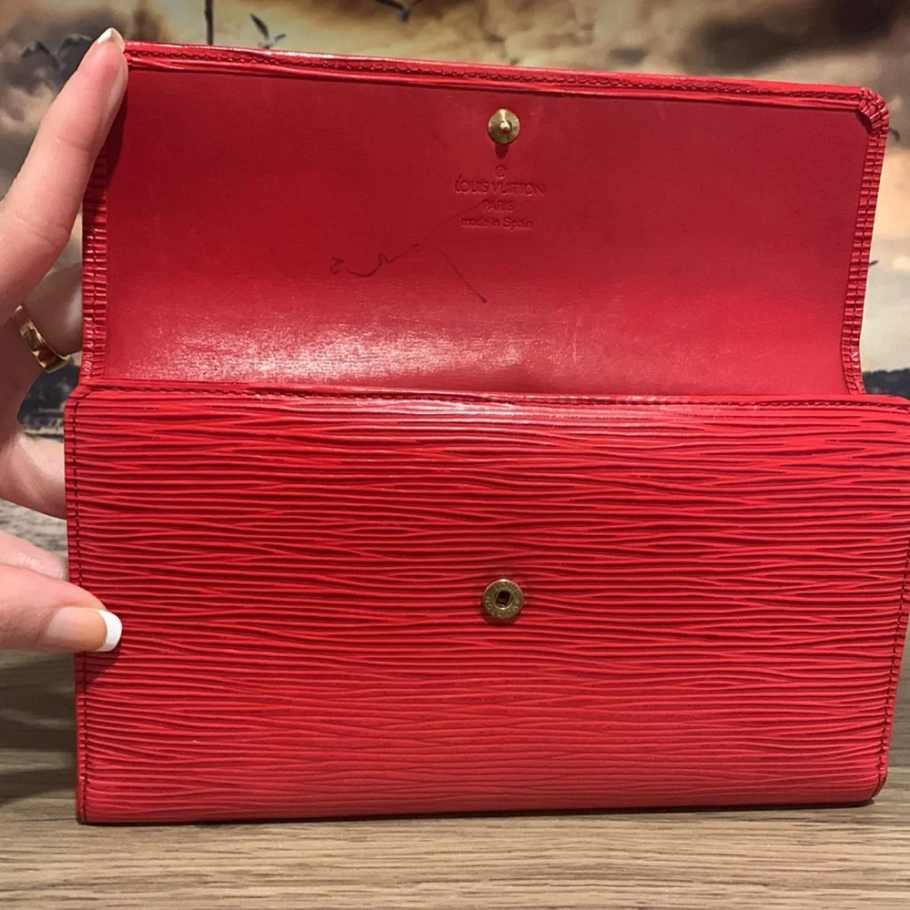 ❤️Sold❤️Louis Vuitton Epi Leather Porte Trésor International Wallet - Picture 4 of 13